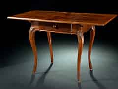 Detail images: Rokoko-Tisch