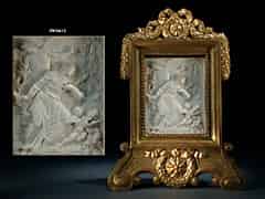 Detailabbildung: Geschnitzes Elfenbeinrelief mit Darstellung des Heiligen Johannes Nepomuk