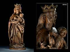 Detailabbildung: Spätgotische Schnitzfigur einer Madonna mit Kind