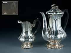 Detail images: Silberne Teekanne mit Sahnegießer