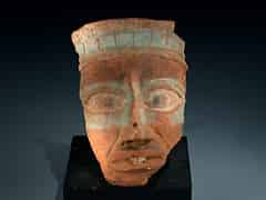 Detailabbildung: Kopffragment eines Maya-Kriegers