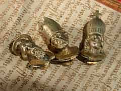Detail images: Drei in Silber gegossene und vergoldete Büsten