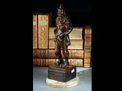 Detail images: Bronzefigur von P. Staffler: “Lieber Augustin“