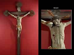 Detailabbildung: Grosses Holzkreuz mit Corpus Christi