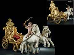 Detail images: Seltene große, italienische Schnitzgruppe zweier Pferde, die einen vergoldeten Schlitten ziehen