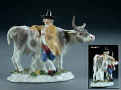 Detailabbildung: Meissener Porzellanfigurngruppe einer Kuh mit jungem Bauersmann
