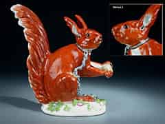 Detail images: Meissener Porzellanfigur eines Eichhörnchens