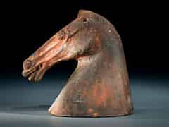 Detail images: Chinesischer Terracotta-Pferdekopf
