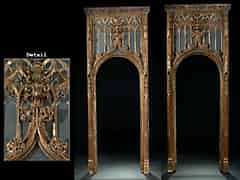 Detailabbildung: Zwei museale,gotische Vertäfelungselemente