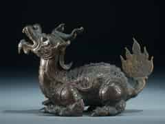 Detail images:  Kleine Bronzestatue eines fauchenden Drachen
