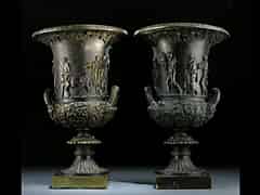 Detail images:  Paar Bronze-Medici-Vasen