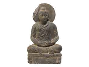Detail images:   Gandharaskulptur eines sitzenden Buddhas