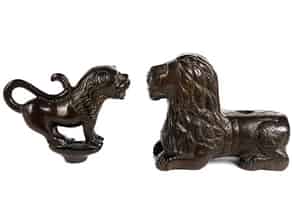 Detail images:   Bronze Löwenfiguren