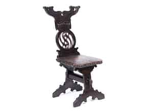 Detail images:   Stuhl im gotischen Stil