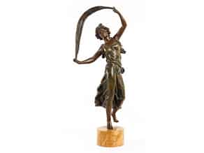 Detailabbildung:   Bronzeskulptur einer Tänzerin des Jugendstils