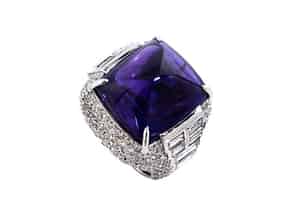Detailabbildung:   Violetter Saphir-Diamantring