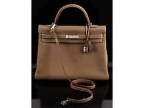 Detail images:  Hermès Kelly Bag 35 cm „Etoupe“