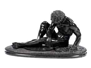 Detail images:  Skulptur des Sterbenden Galliers in Serpentin