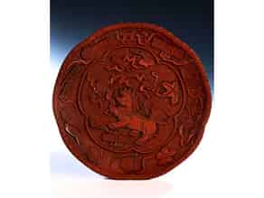 Detail images:  Roter Lackteller mit buddhistischen Glückssymbolen