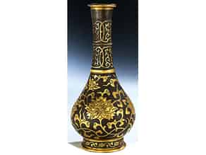 Detail images:   Hu Wen Ming Bronze Vase