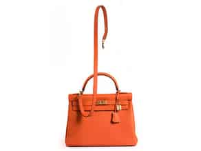 Detailabbildung:   Hermès Kelly Bag 32 cm „Orange“