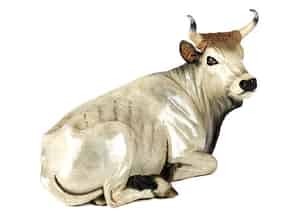 Detail images:  Krippenfigur eines lagernden Ochsen