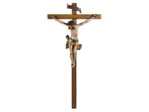Detailabbildung:  Holzkreuz mit geschnitztem Corpus Christi