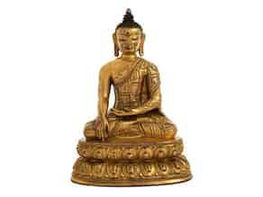 Detailabbildung:  † Bronzefigur des Buddha