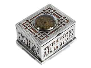 Detail images:  Kleine Wiener Spieldose in Silber mit Taschenuhrenwerk
