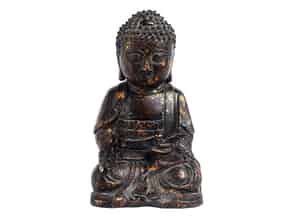 Detailabbildung:  Bronzebuddha im Lotussitz