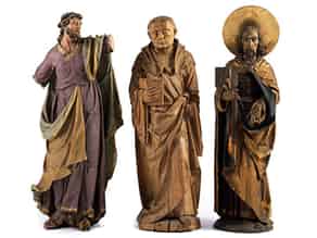 Detailabbildung:  Konvolut von drei nahezu gleichgroßen Heiligenfiguren
