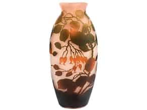 Detail images:  Vase mit Hagebuttendekor