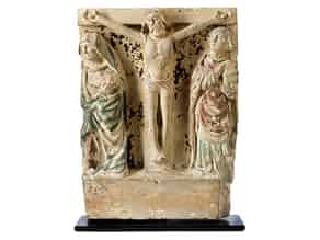 Detailabbildung:  Christuskreuz und Assistenzfiguren Maria und Johannes