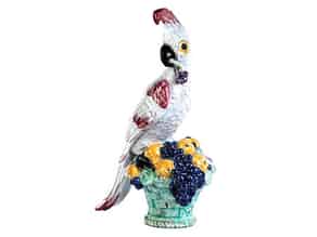 Detail images:  Nymphenburger Tischskulptur „Papagei mit Kirsche“