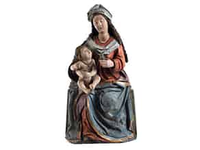 Detail images:  Schnitzfigur einer thronenden Madonna mit dem Kind