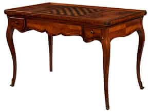 Detailabbildung:  Louis XV-Tric-Trac-Spieltisch, gestempelt „Jean Pierre Dusautoy”