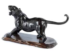Detailabbildung:  Tigerfigur in Bronze