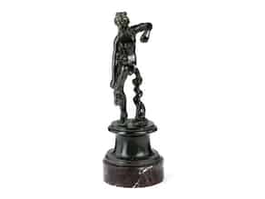 Detailabbildung:  Venezianische Bronzestatuette „Badende Venus“