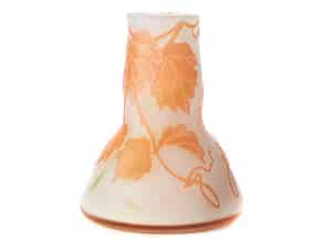 Detail images:  Kleine Vase mit Rankendekor