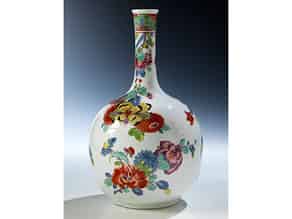 Detailabbildung:  Frühe Meissen-Vase mit indianischen Blumen