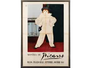 Detail images:  Plakat mit der bekannten Harlekin-Darstellung von Picasso