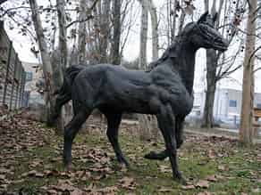 Detailabbildung:  Pferdeskulptur in Bronze