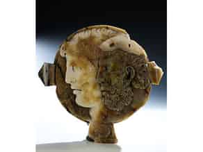 Detail images:  Musealer Relief-Tondo in mehrfarbigen Onyx