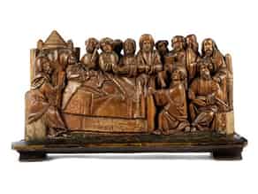 Detailabbildung:  Spätgotische Schnitzfigurengruppe der Apostel am Sterbebett Mariens