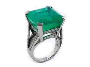 Detailabbildung:  Großer Smaragd-Diamantring