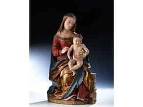 Detailabbildung:  Gotische Schnitzfigur einer thronenden Madonna mit dem Jesuskind