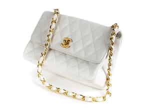 Detailabbildung:  Weiße Damenhandtasche von Chanel