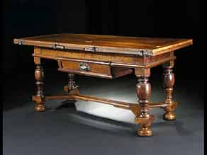 Detailabbildung:  Seltener barocker Tisch mit klappbarer Platte