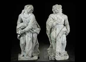 Detailabbildung:  Paar Steinfiguren Maria und Johannes, Assistenzfiguren einer Kreuzigungsgruppe