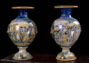 Detail images:  Paar Majolika-Vasen, Italien, Pesaro, 19. Jahr?hundert